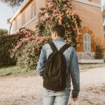 追光而行,自成星辰